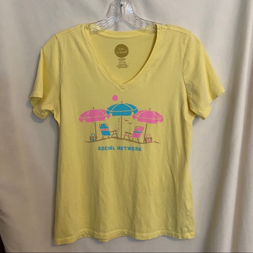 4/$20 Life is good t-shirt